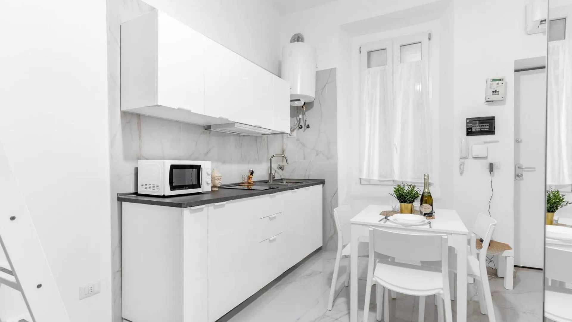 Arq16 - Duomo-Loreto - Central - Modern Milan 0*,